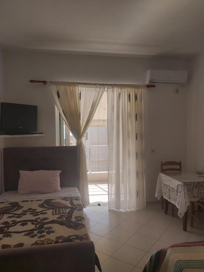 Mona'S Apartments 1 Sarandë Esterno foto